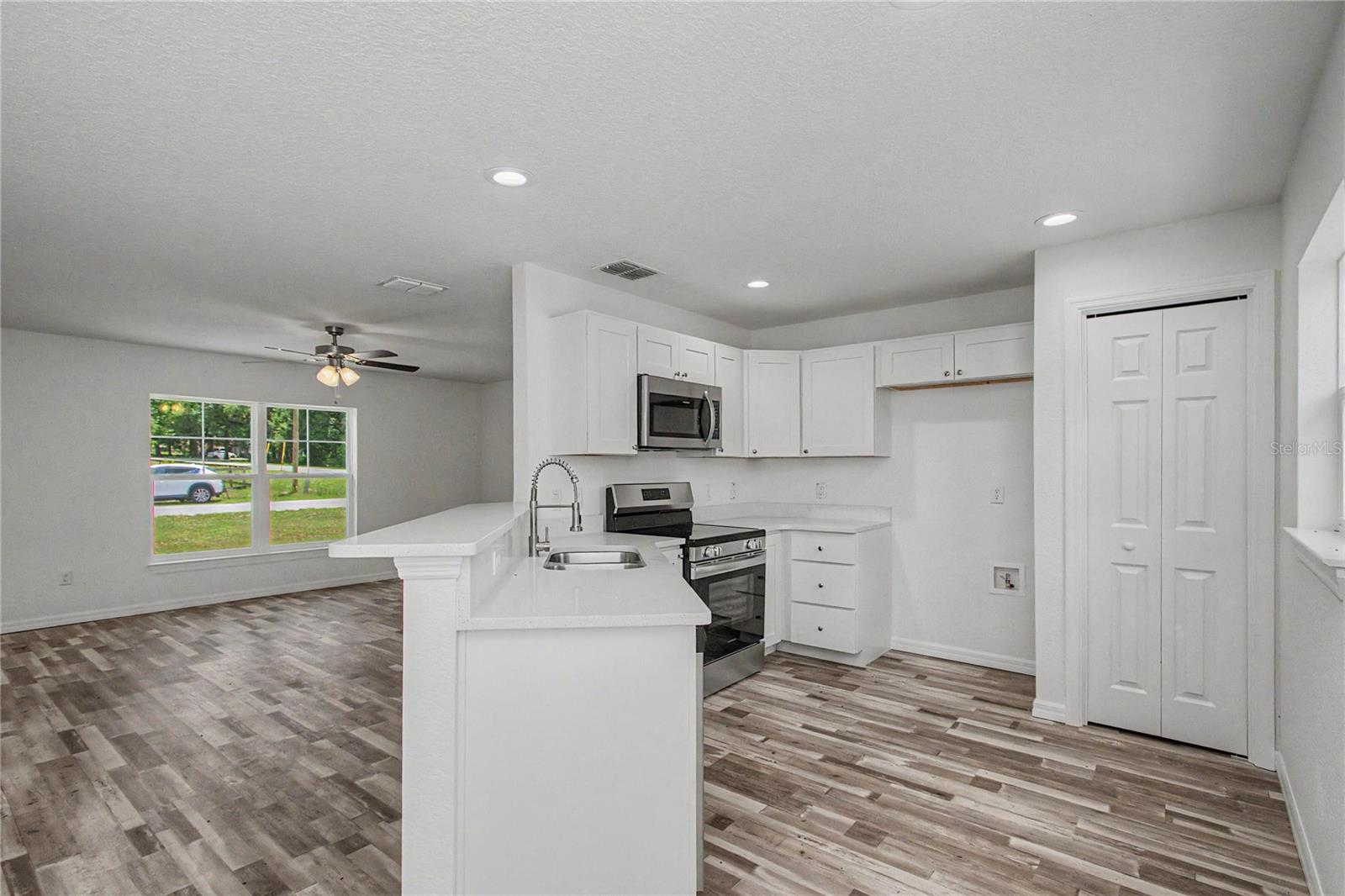 OCALA PARK ESTATE - Residential