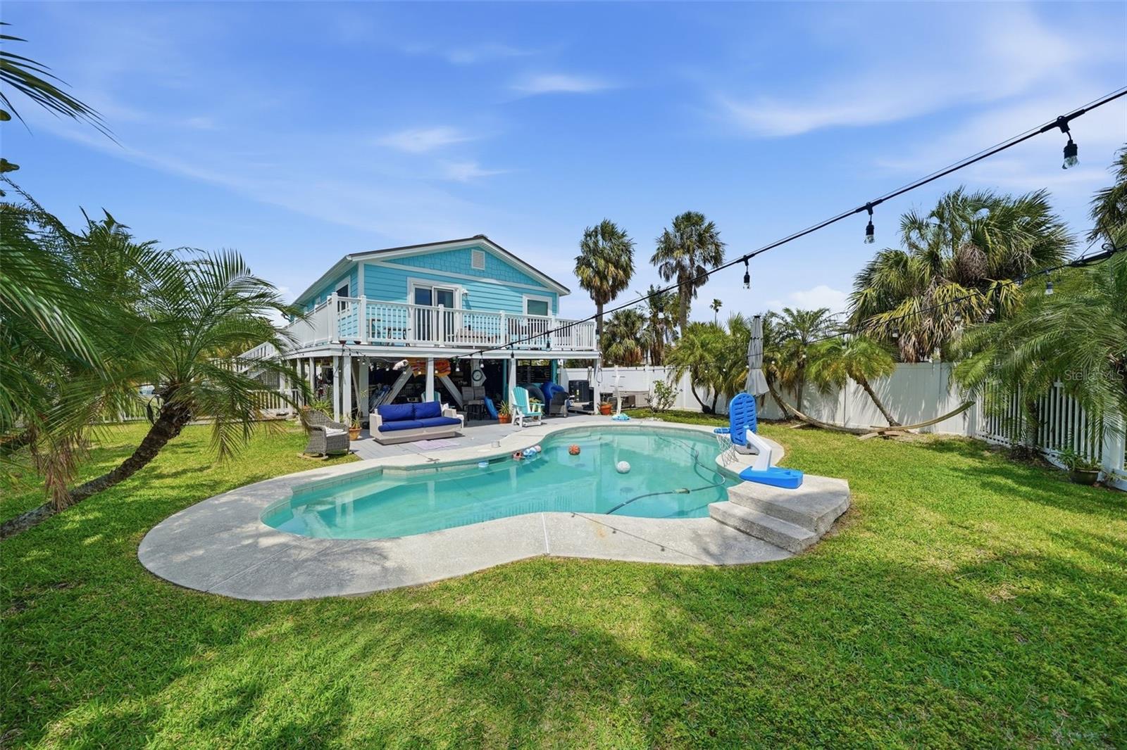 LONE PALM BEACH 3RD ADD - Residential