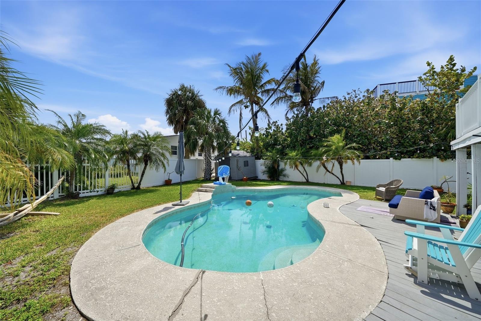 LONE PALM BEACH 3RD ADD - Residential