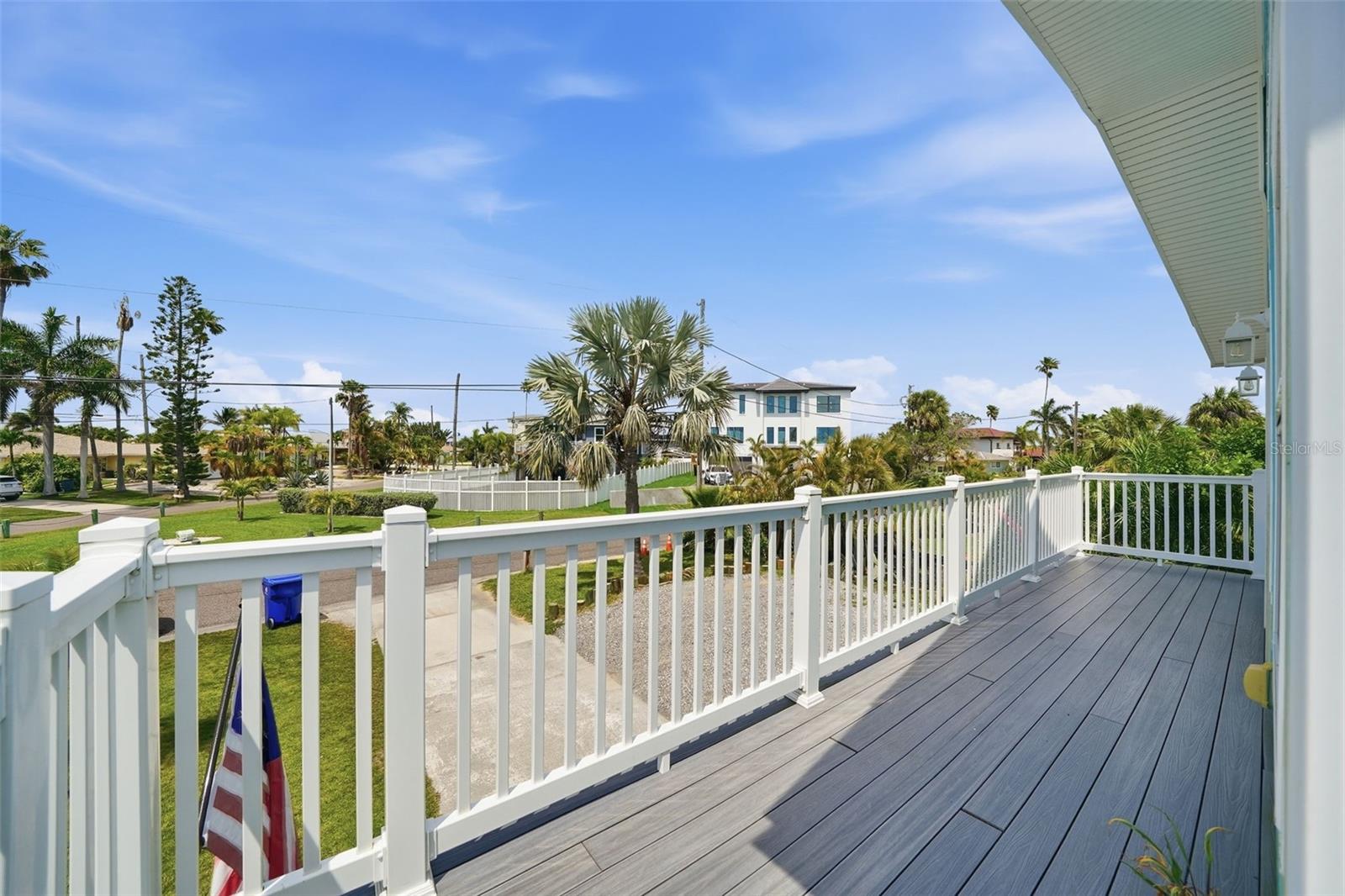 LONE PALM BEACH 3RD ADD - Residential