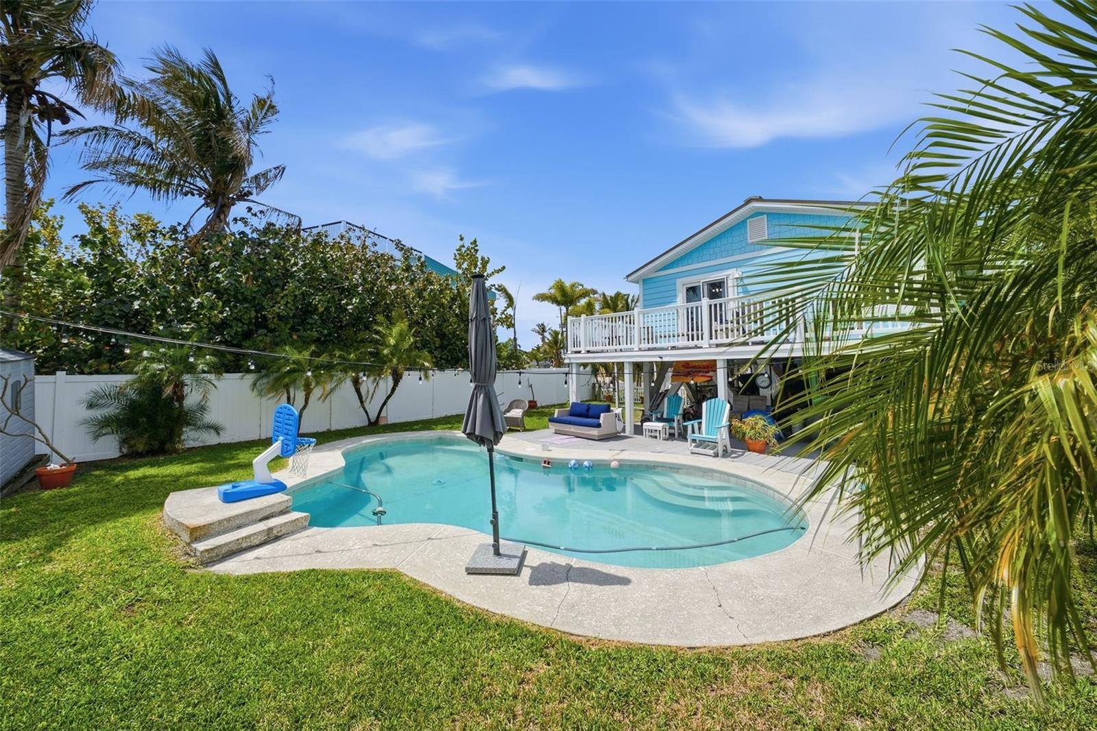 LONE PALM BEACH 3RD ADD - Residential