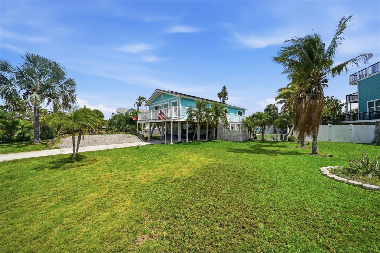 LONE PALM BEACH 3RD ADD - Residential