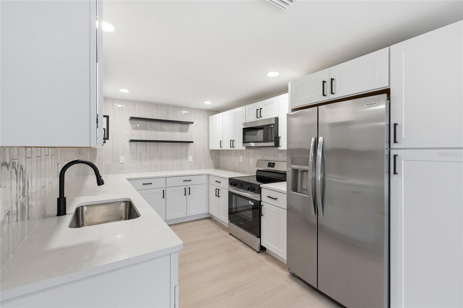 SIESTAS BAYSIDE WATERSIDE SOUTH - Residential