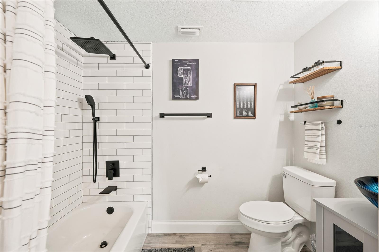CARNELL ADD 03 - Residential