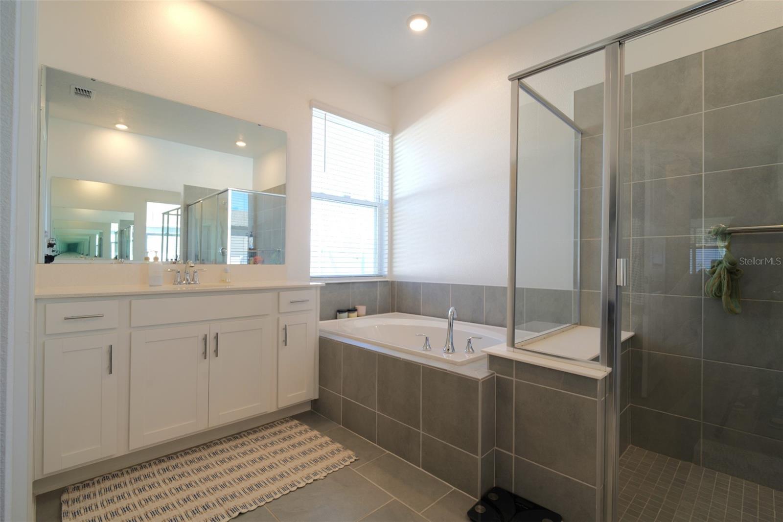 HILLSIDE ESTATES AT STONEYBROOK HILLS - Residential
