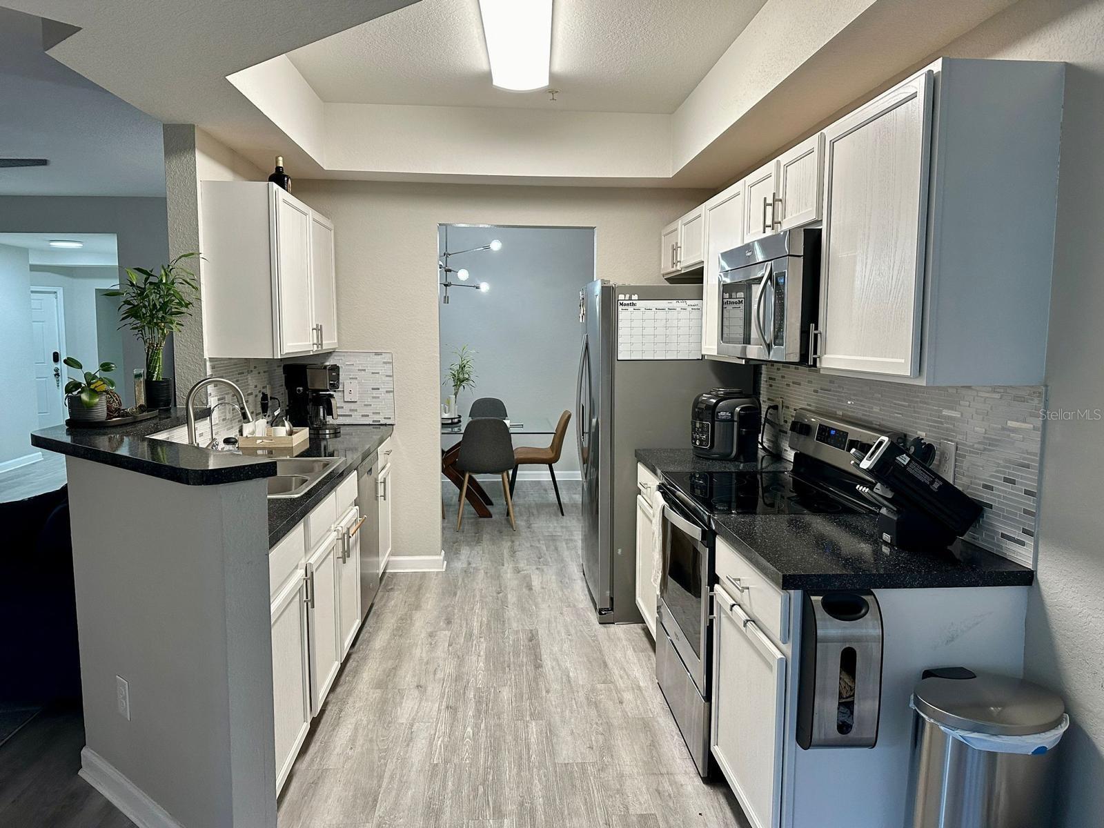 CARRIAGE HOMES/STONEBRIDGE COM - Residential Lease