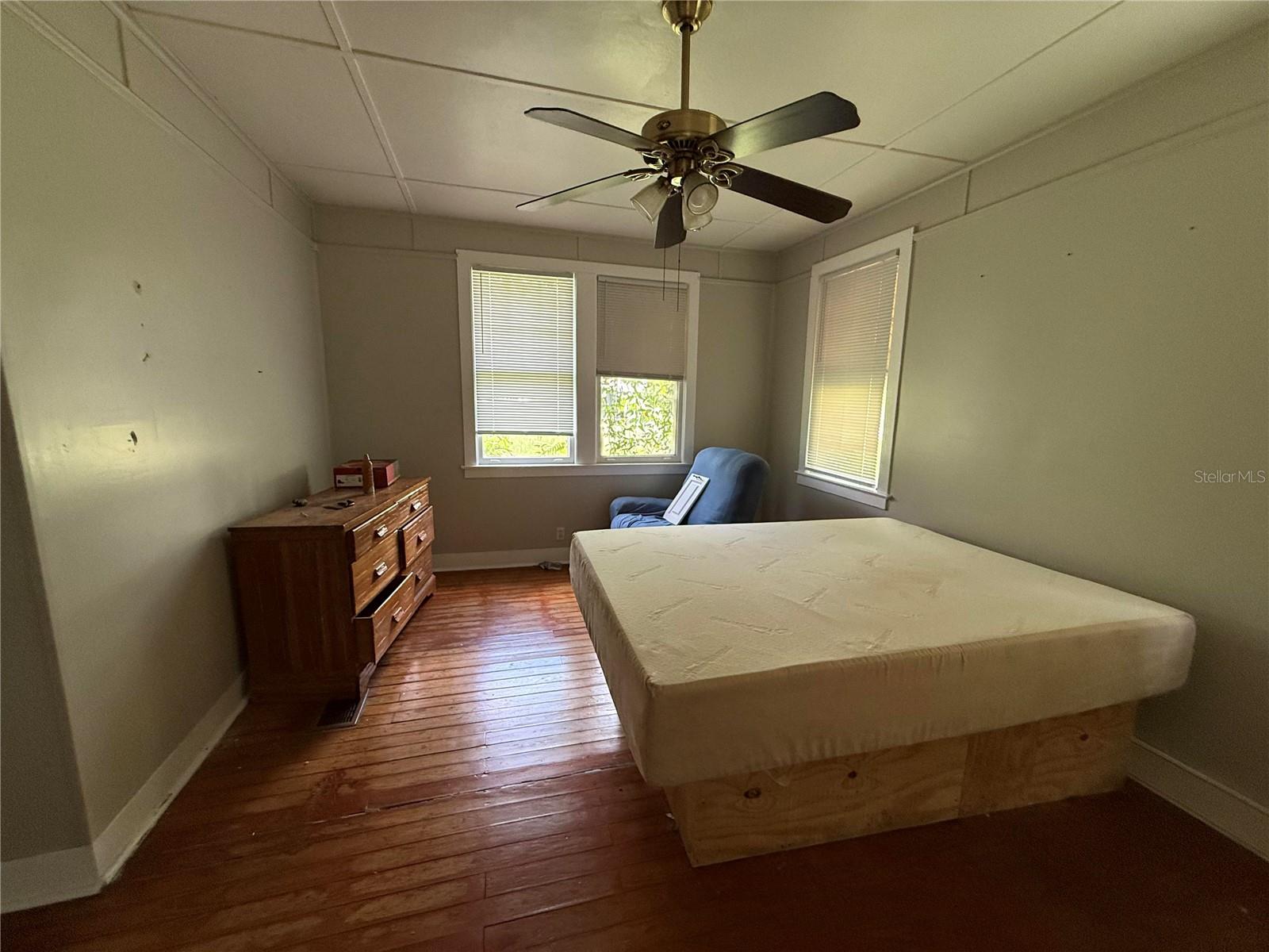 ROOSEVELT VILLAGE UN 01 - Residential