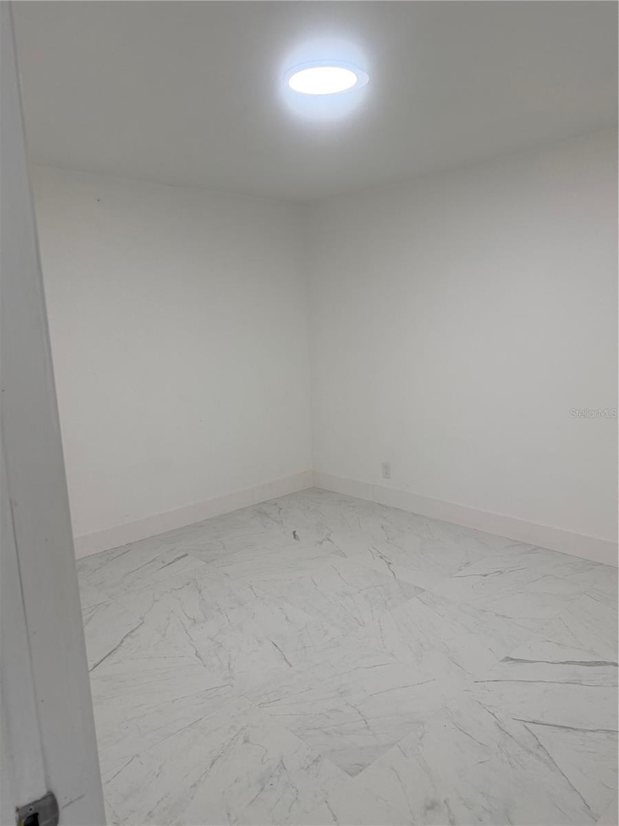 EDGEWATER ACRES UNIT 01 RESUB - Residential