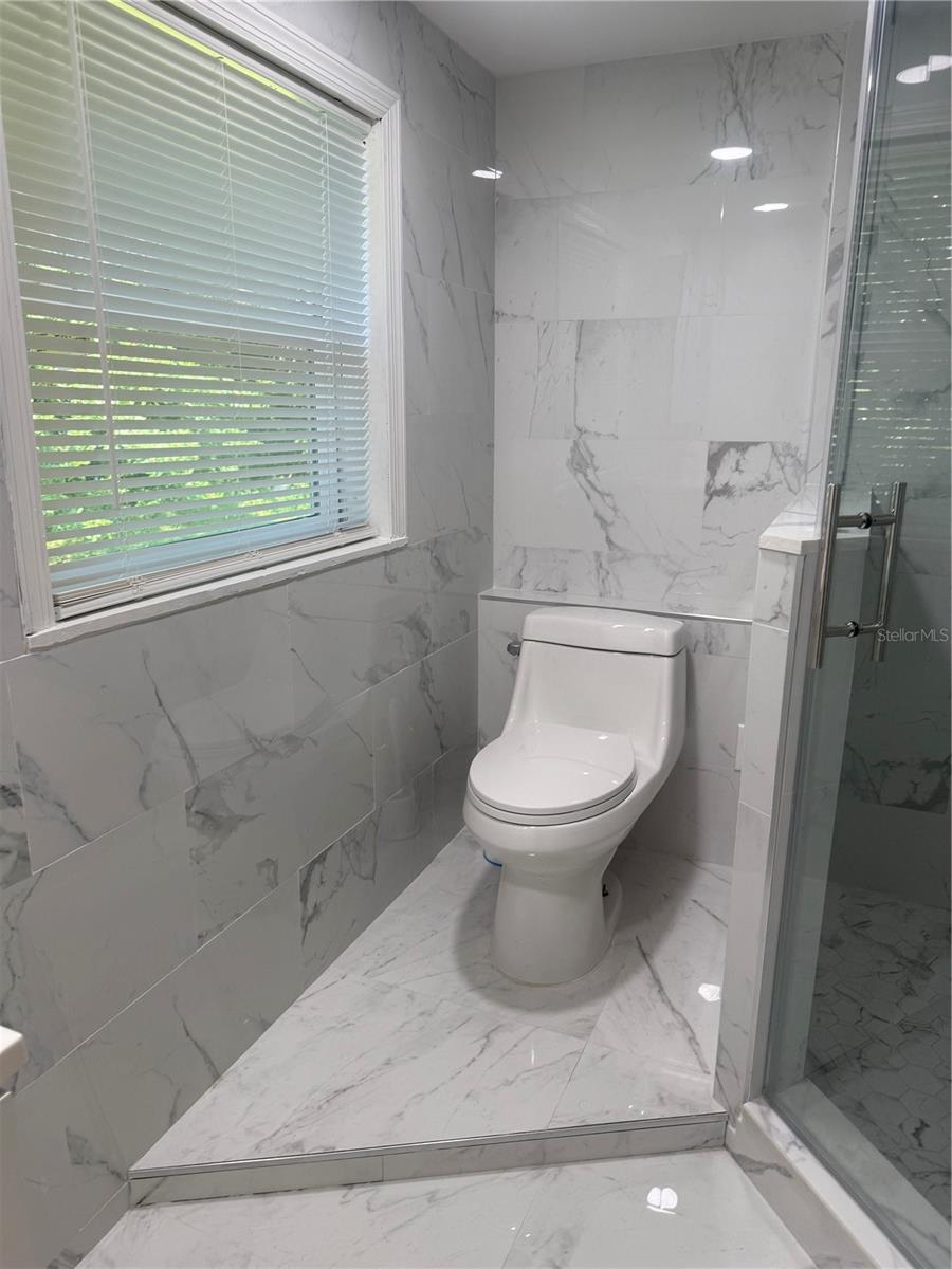 EDGEWATER ACRES UNIT 01 RESUB - Residential