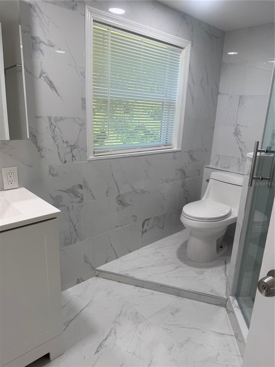 EDGEWATER ACRES UNIT 01 RESUB - Residential
