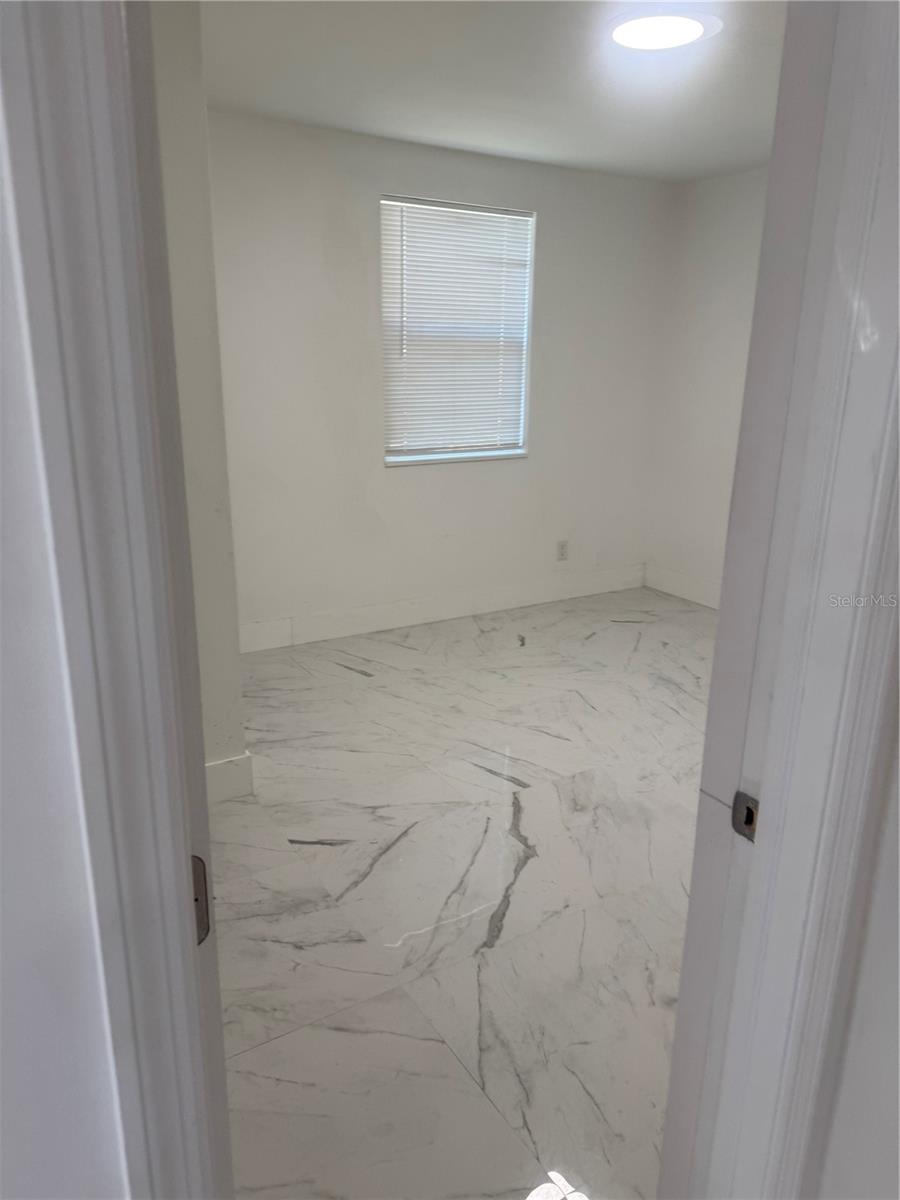 EDGEWATER ACRES UNIT 01 RESUB - Residential