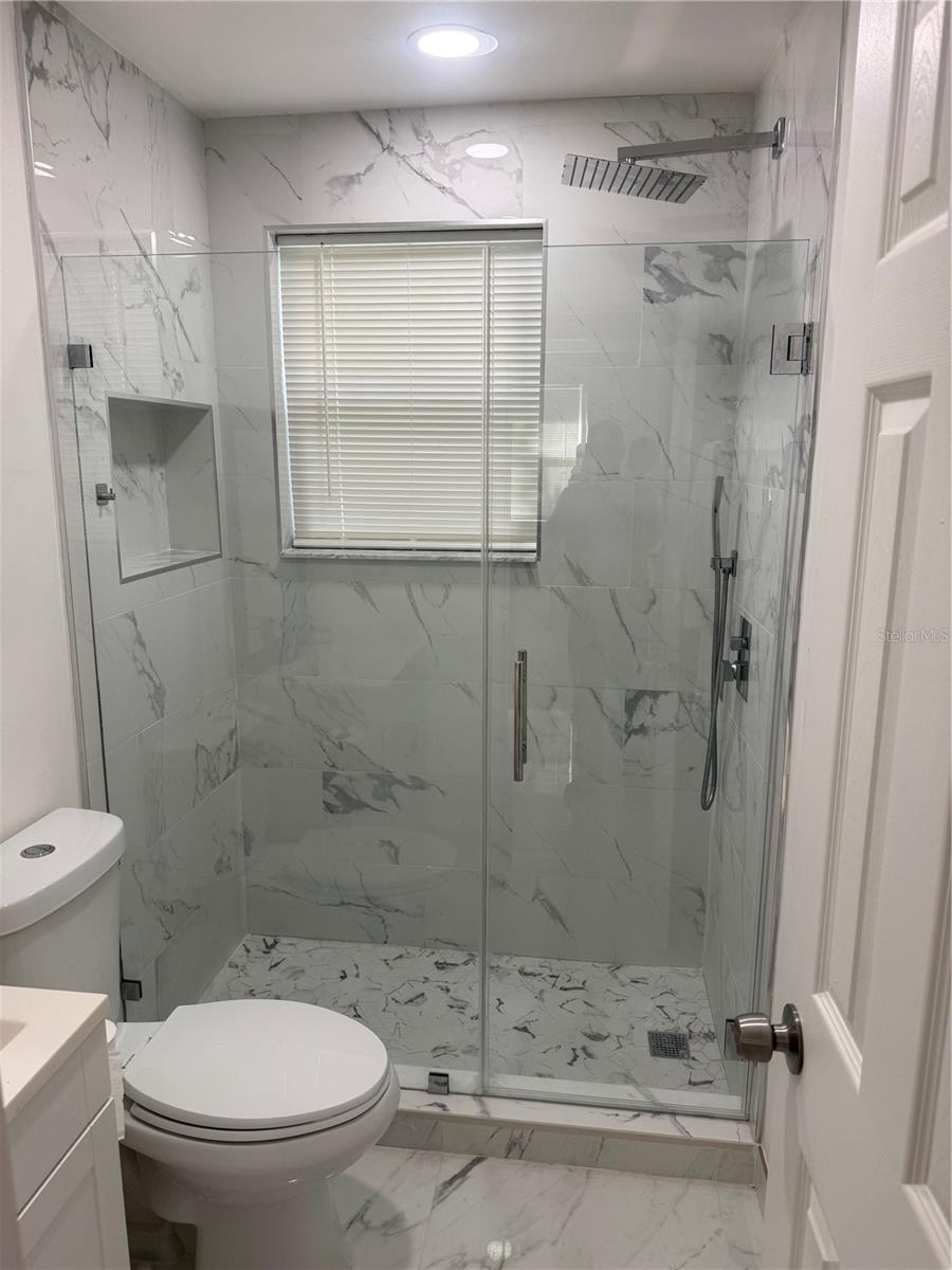 EDGEWATER ACRES UNIT 01 RESUB - Residential