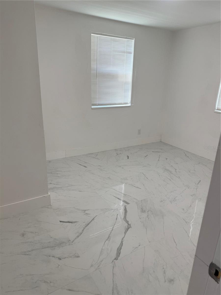 EDGEWATER ACRES UNIT 01 RESUB - Residential