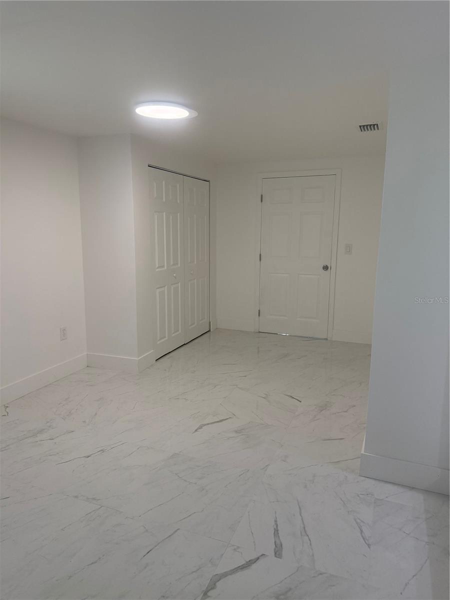 EDGEWATER ACRES UNIT 01 RESUB - Residential