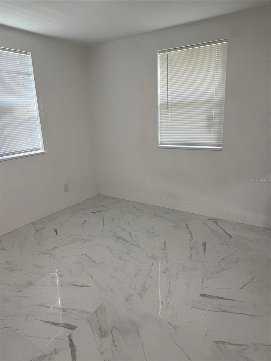 EDGEWATER ACRES UNIT 01 RESUB - Residential