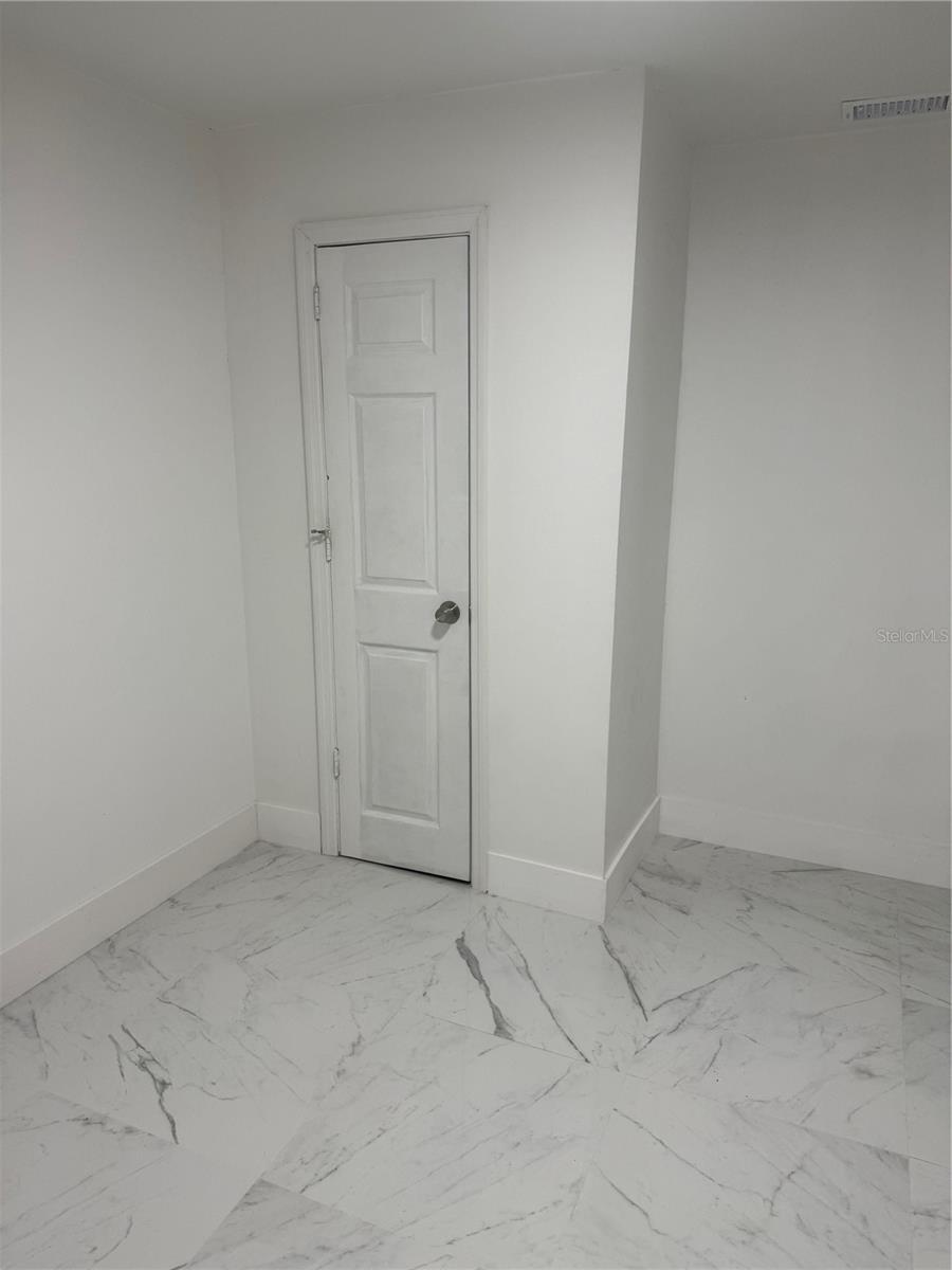 EDGEWATER ACRES UNIT 01 RESUB - Residential