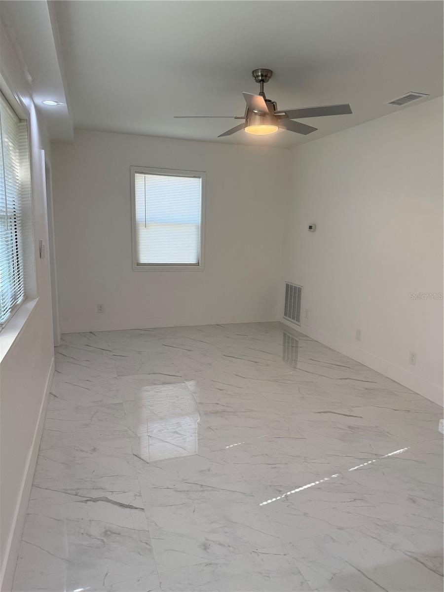 EDGEWATER ACRES UNIT 01 RESUB - Residential