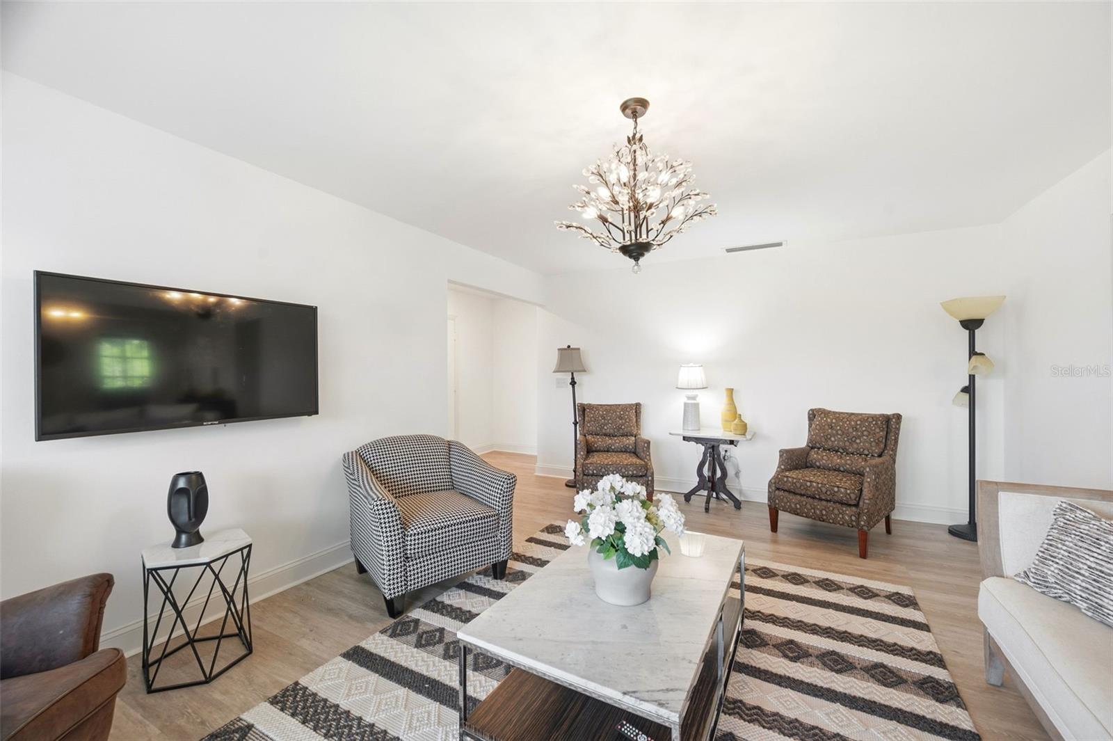 PATRIOT SQUARE APTS - Residential