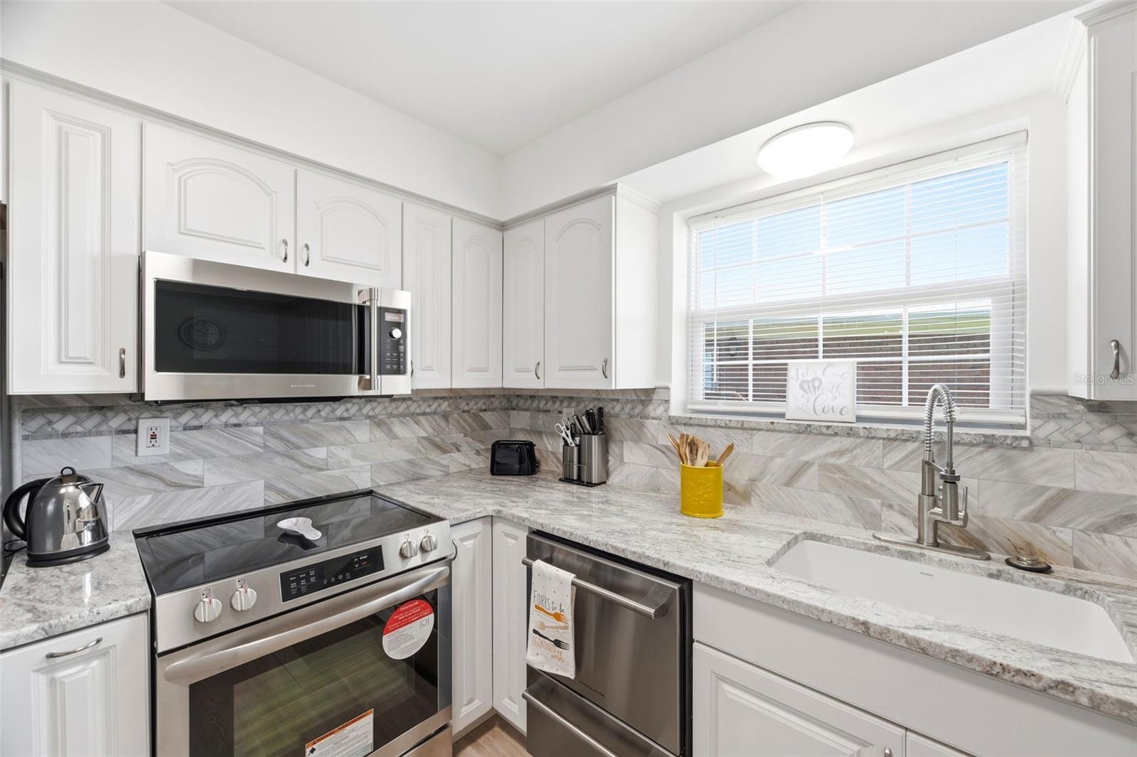 PATRIOT SQUARE APTS - Residential