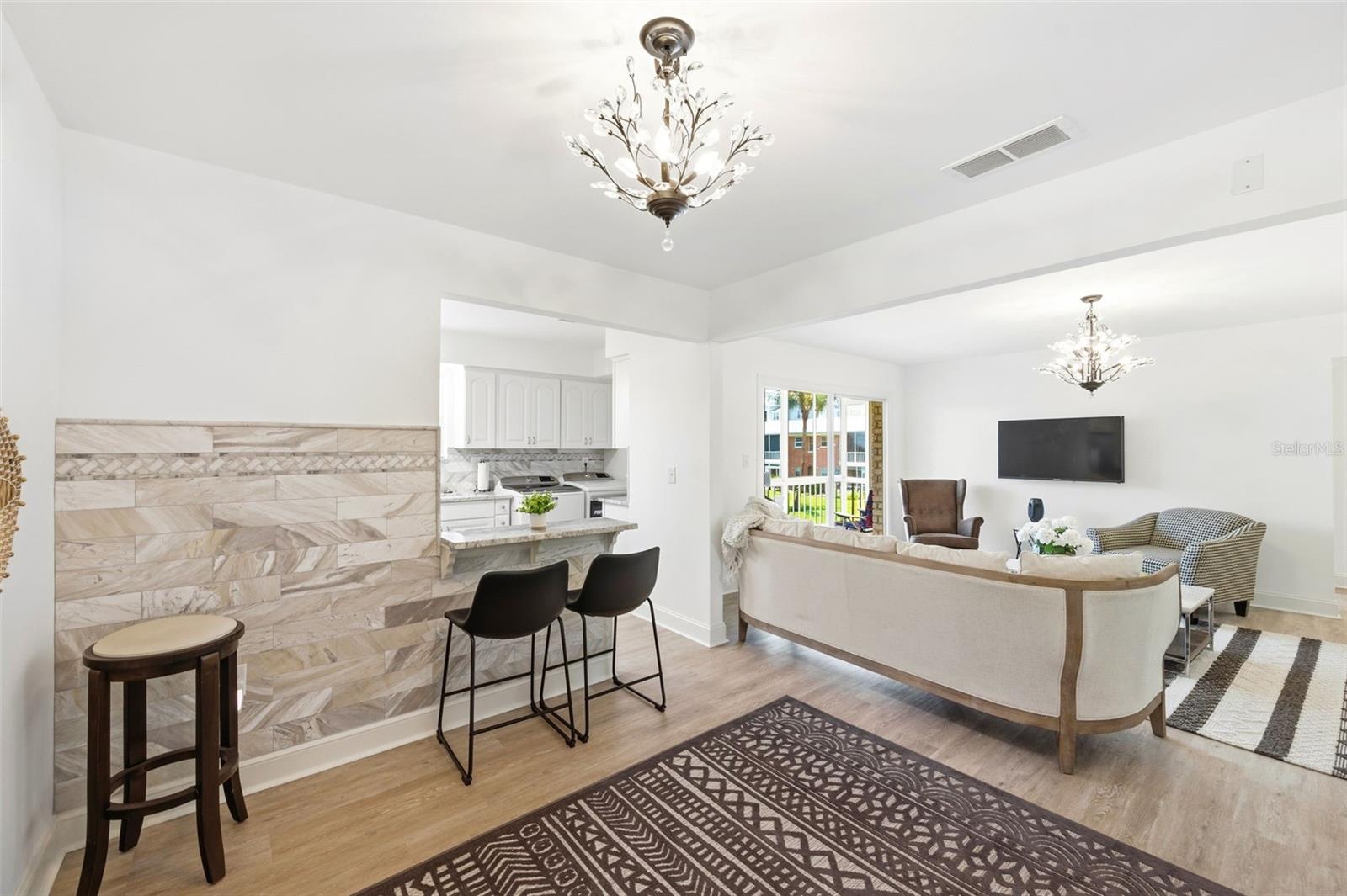 PATRIOT SQUARE APTS - Residential