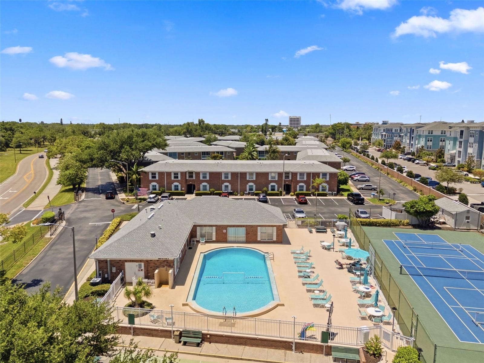 PATRIOT SQUARE APTS - Residential