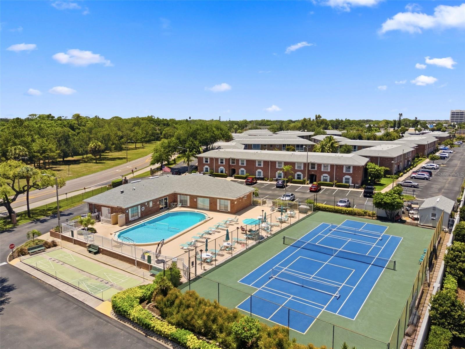 PATRIOT SQUARE APTS - Residential
