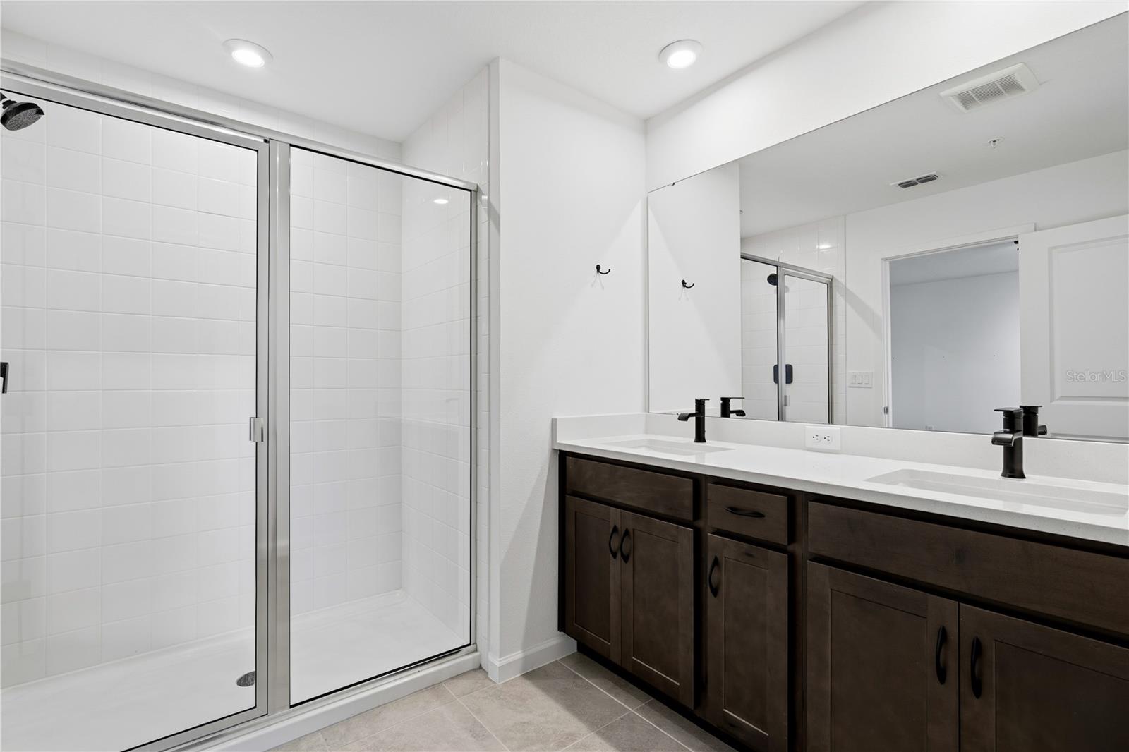 STARWOOD PH N-4 - Residential Lease