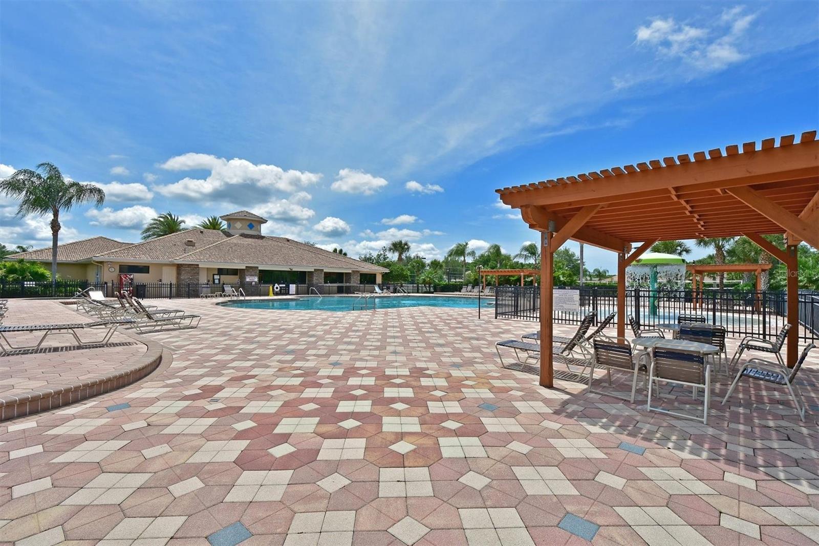 STONE HARBOUR III - Residential