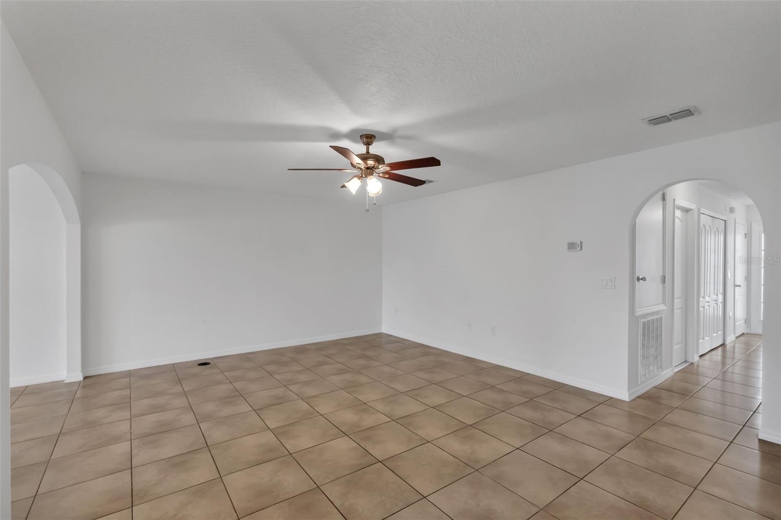 EAGLE BAY PH 1 - Residential
