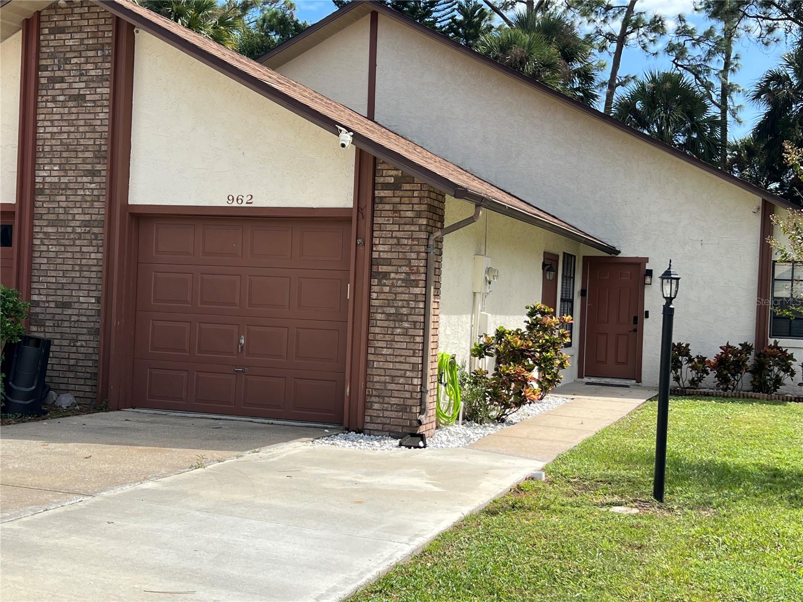 In highly sought out Dunlawton Hills neighborhood in Port Orange. This beautiful 2 bedroom, 2 bath townhouse has been recently remodeled and is ready to move in.  Open floor plan, spacious kitchen, dining area & family room.  Port Orange schools.  Just minutes to beaches at The Shores and Ponce Inlet.  Home is centrally located in Port Orange, close to healthcare services, shopping and restaurants.