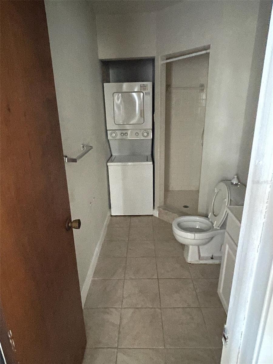 PARK LAKE - Residential Lease