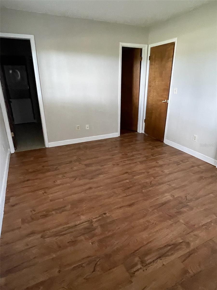 PARK LAKE - Residential Lease