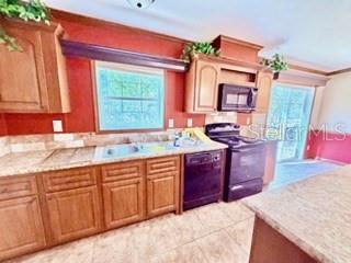 WOODLAND ACRES - Residential