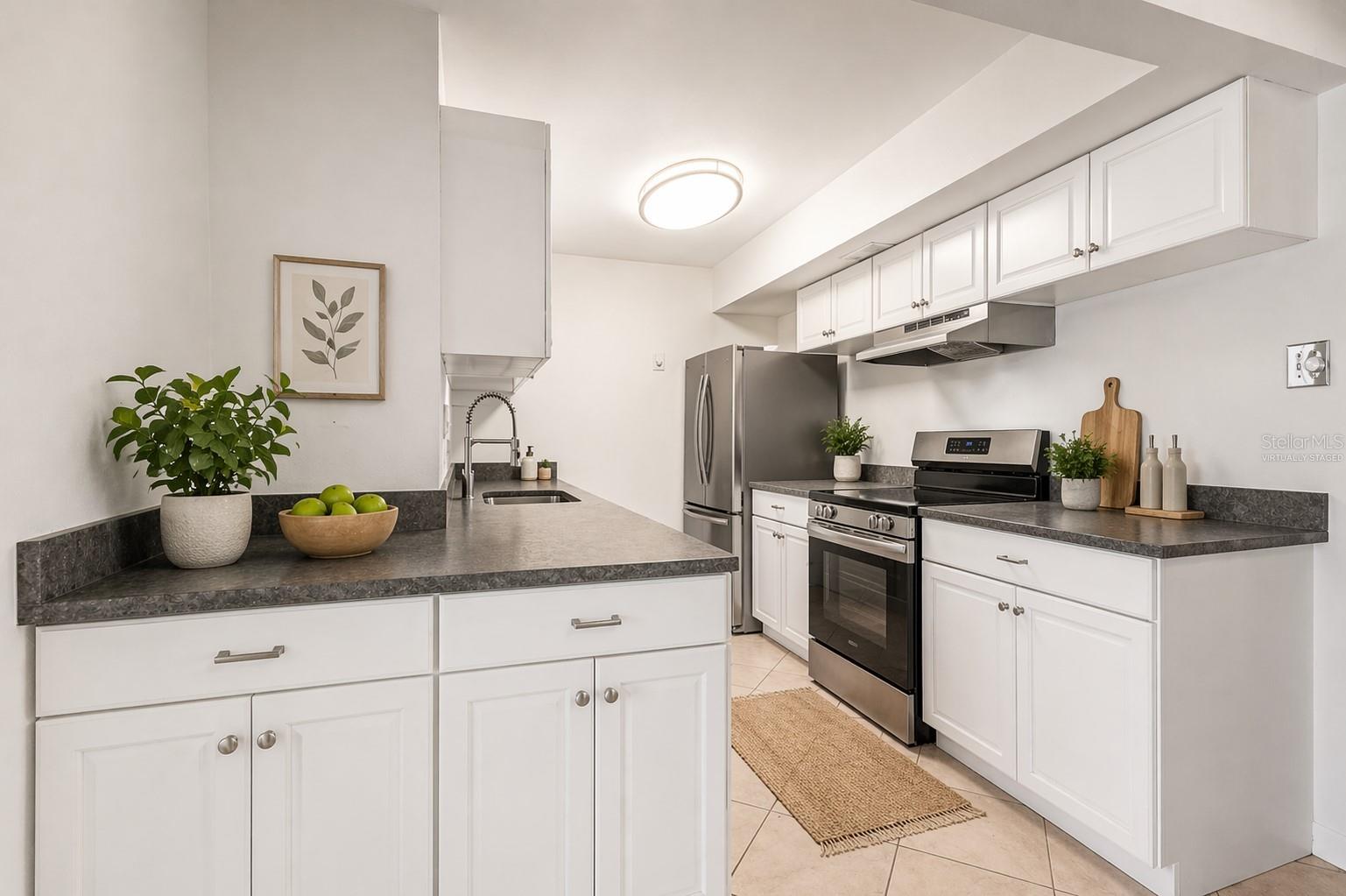 PARADISE ISLAND TOWERS CONDO - Residential