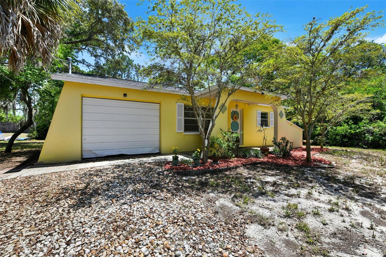 EMERALD BEACH - Residential