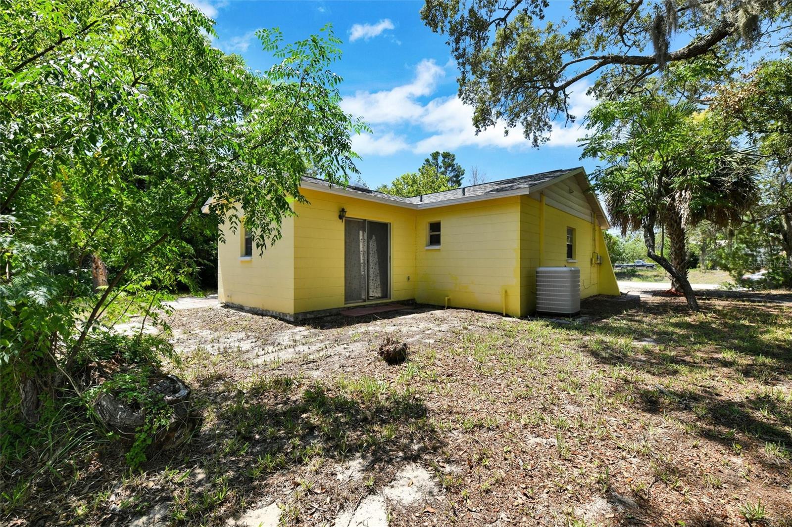 EMERALD BEACH - Residential