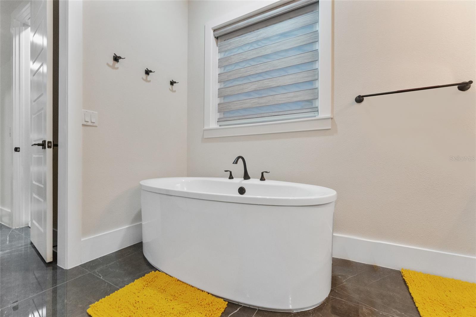 MIRABAY PH 2A-3 - Residential