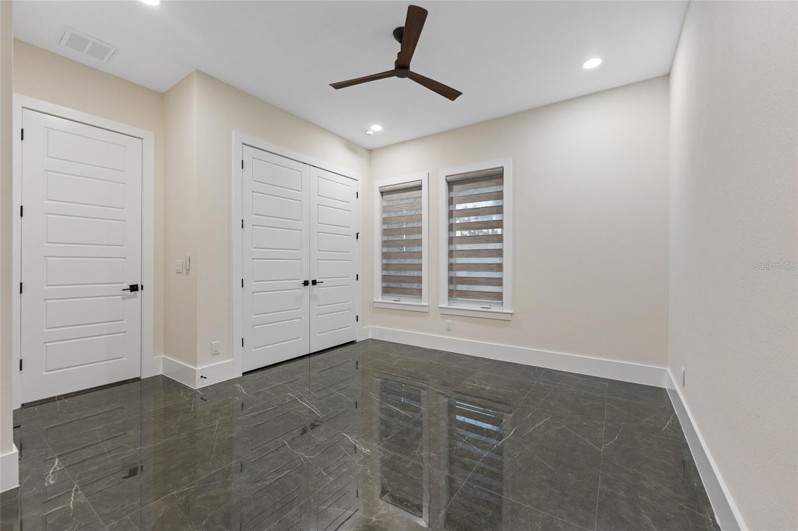 MIRABAY PH 2A-3 - Residential