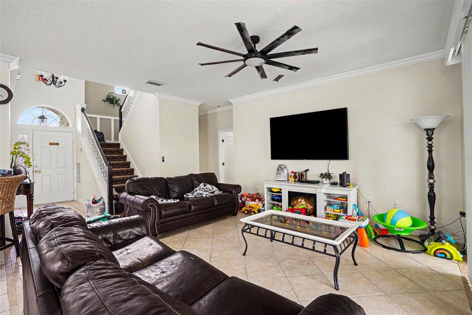CALABAY PARC AT TOWER LAKE - Residential