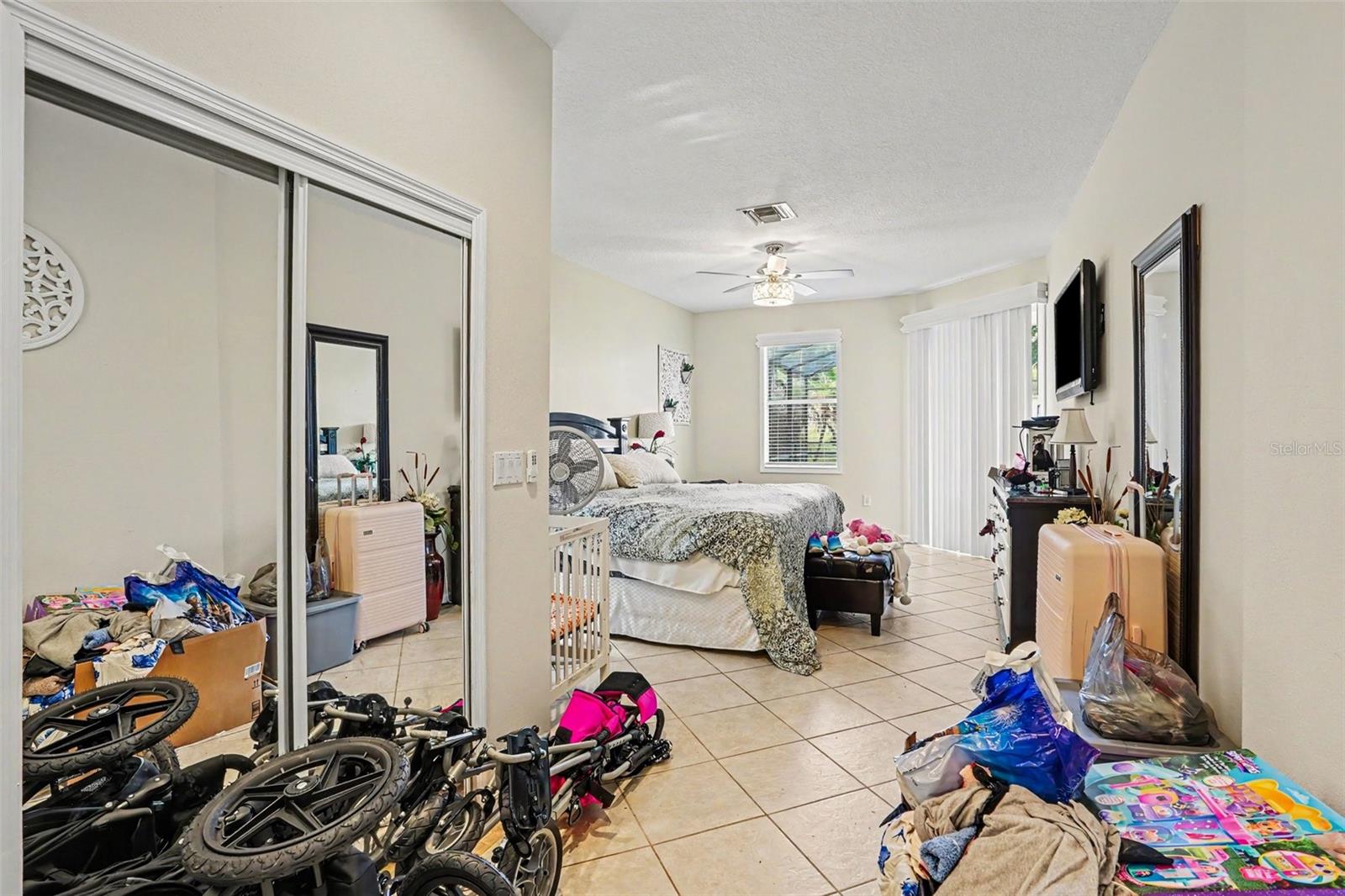 CALABAY PARC AT TOWER LAKE - Residential