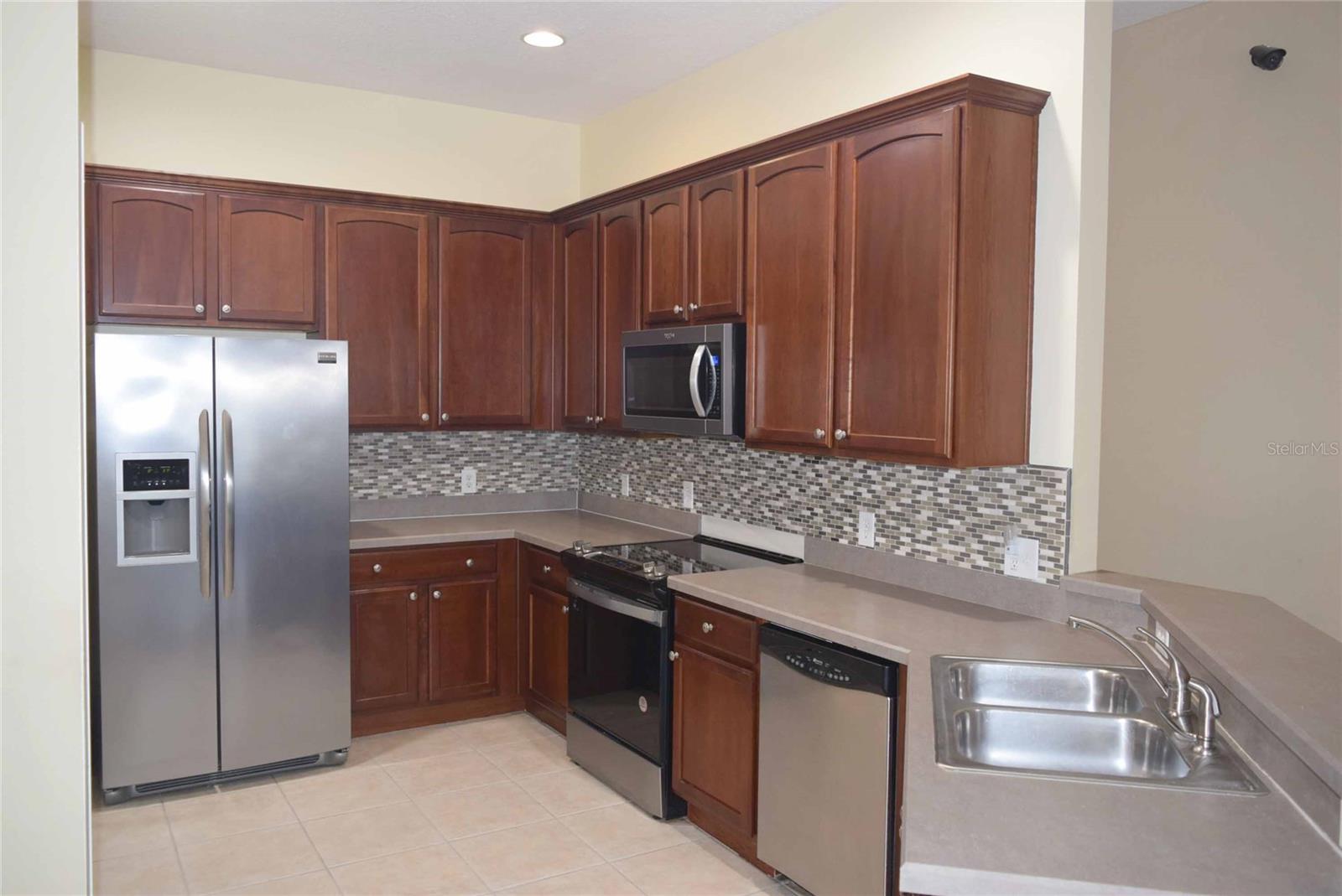 OVERLOOK/PARKSIDE CONDO - Residential Lease