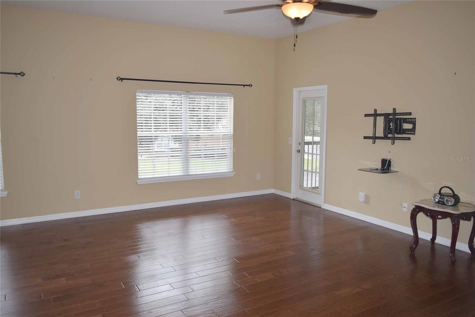 OVERLOOK/PARKSIDE CONDO - Residential Lease