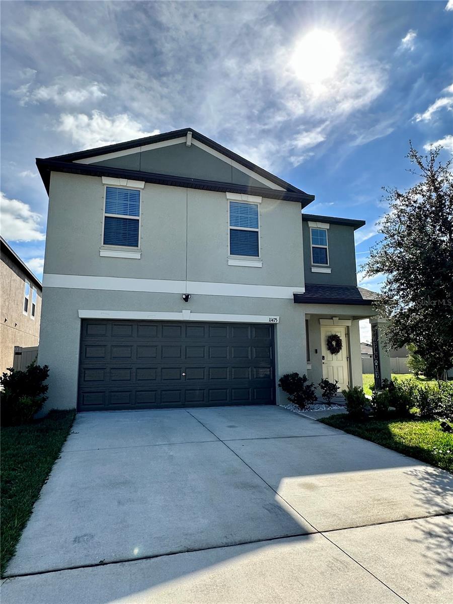 This lovely 4-bedroom, 2.5-bathroom home is for rent in the desirable Riverview neighborhood. This outstanding home features an open floor plan with a kitchen, dining area, and living room combination. There is enough living space for the entire family, a second-floor indoor laundry room, and a huge 2-car garage. The amazing open kitchen with plenty of countertop space is perfect for hosting family dinners and entertaining guests.  This well-kept community features a mesmerizing community pool, playground, tennis court, and much more, all for the tenant's enjoyment. This is the home you've been looking for, with an all-fenced backyard and a pond overlook for leisure after work.  I75 is only a 5-minute drive distant. Supermarkets, shopping malls, restaurants, Parks, schools, and hospitals are all nearby. Call me today for the qualification requirements, and let's make this your new Home!