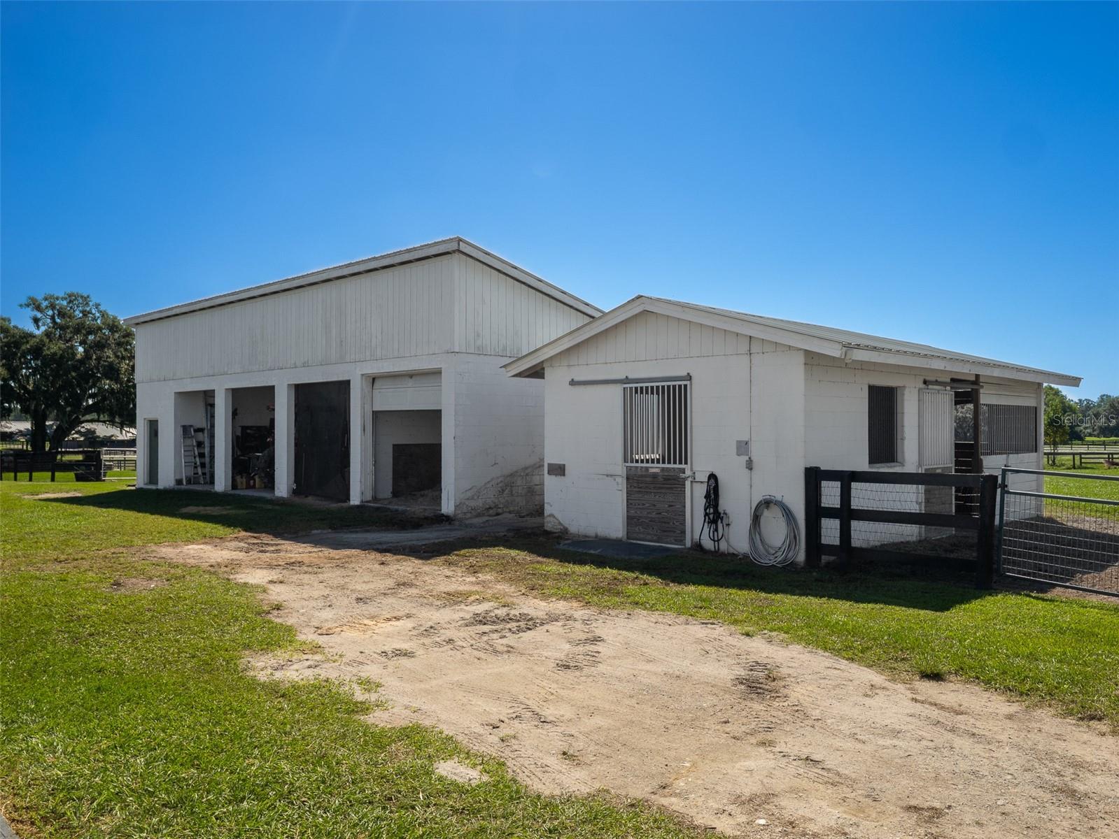TOP BRASS FARM - Residential