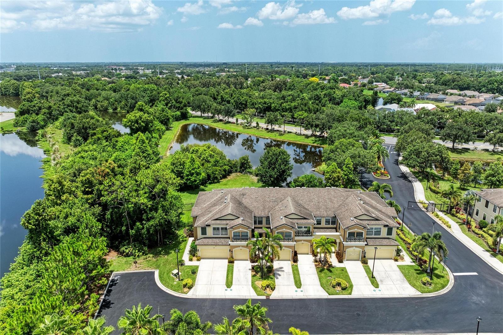 CREEKWOOD TWNHMS - Residential