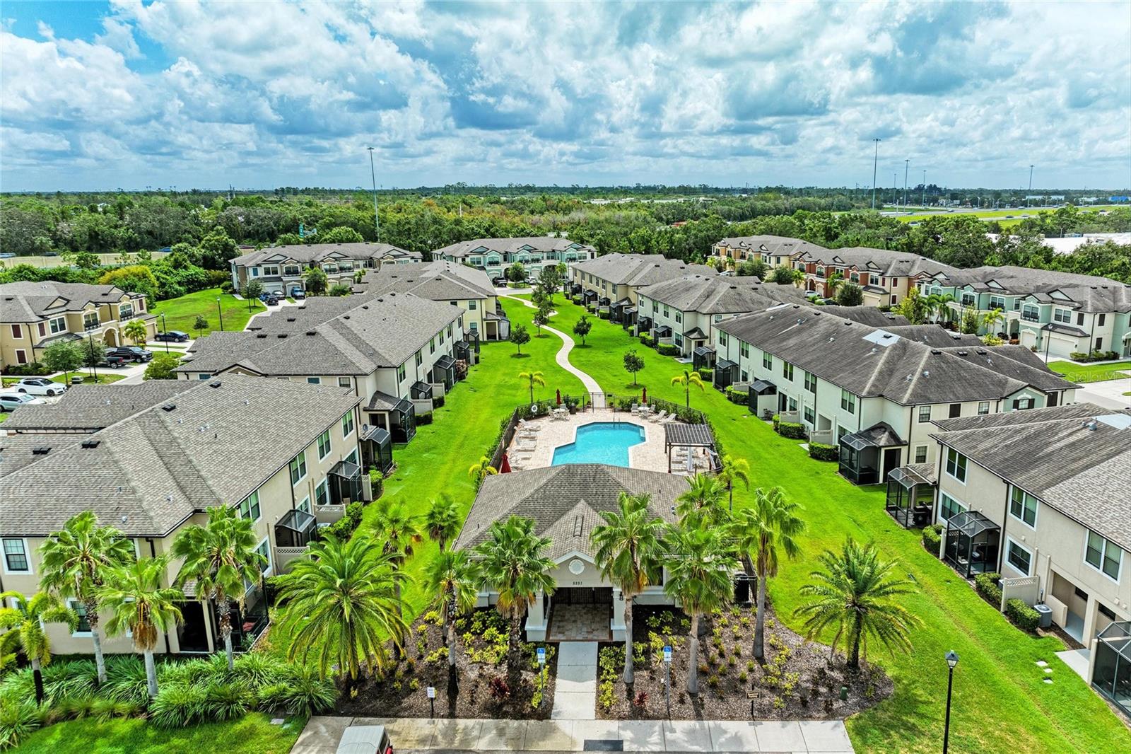 CREEKWOOD TWNHMS - Residential