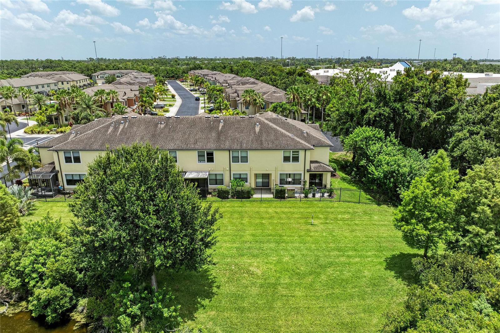 CREEKWOOD TWNHMS - Residential