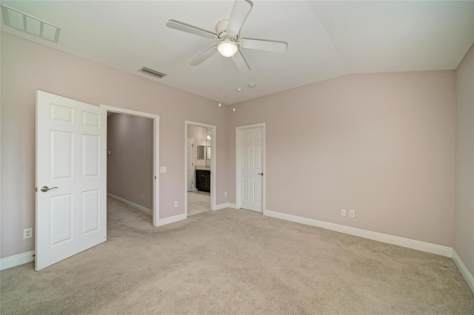 CREEKWOOD TWNHMS - Residential