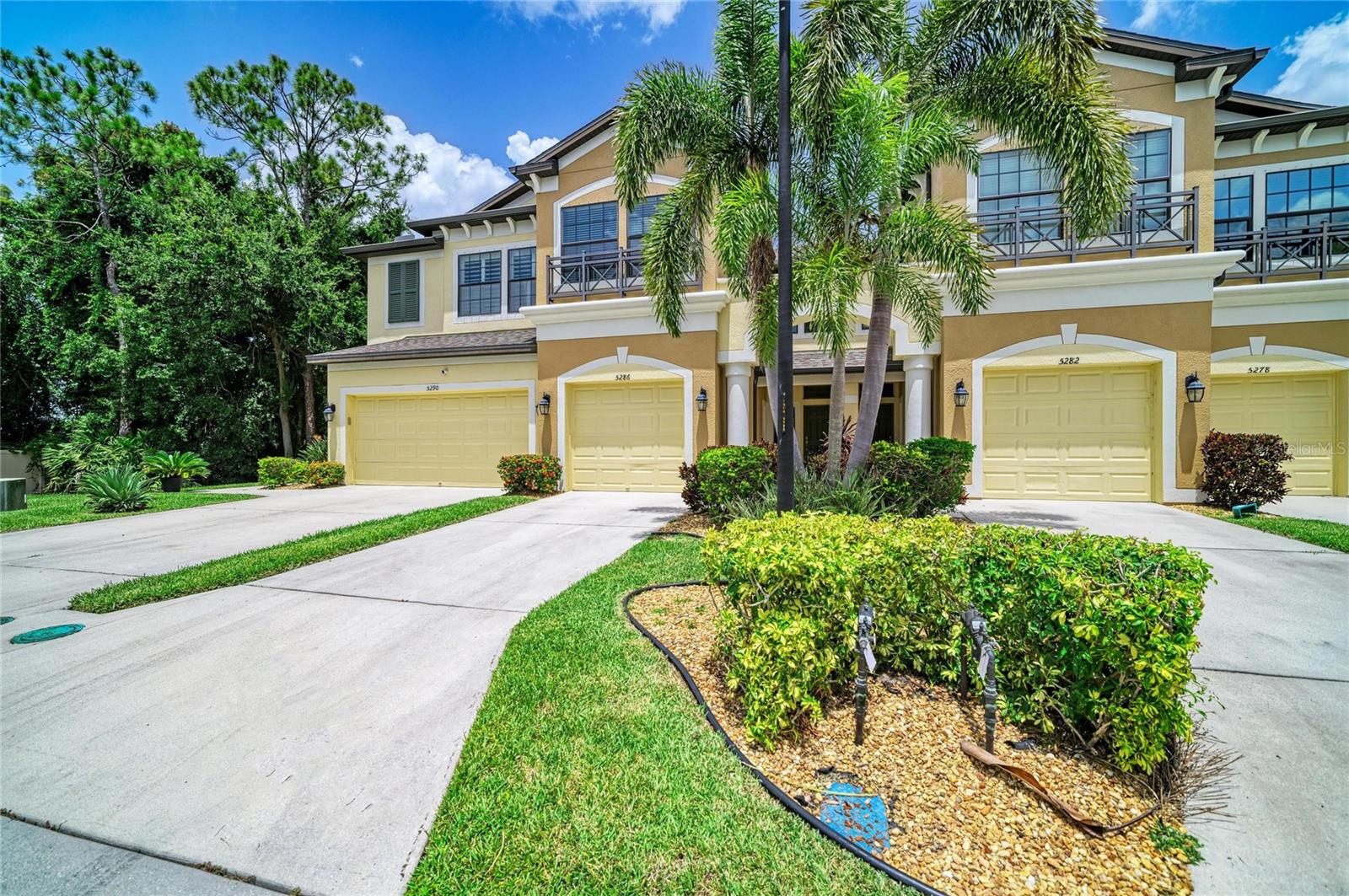 CREEKWOOD TWNHMS - Residential