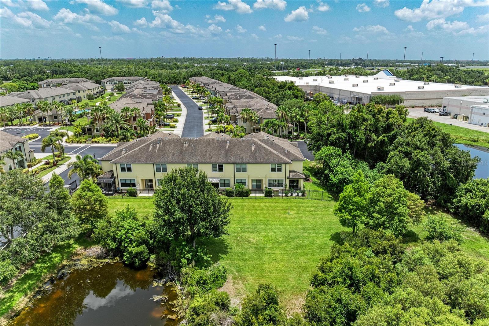 CREEKWOOD TWNHMS - Residential